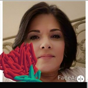 Meet your Posher, Carolyn